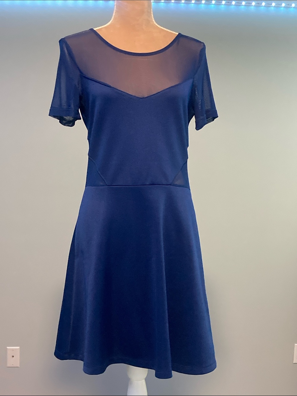 ⭐️⭐️ H&M Navy Mesh Accents Midi Dress - size 12